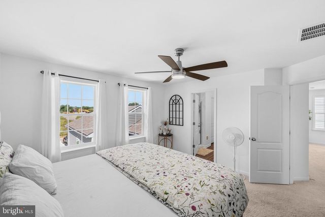 191 NEWBURY ST, Charles Town, WV 25414