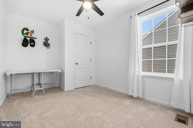 191 NEWBURY ST, Charles Town, WV 25414