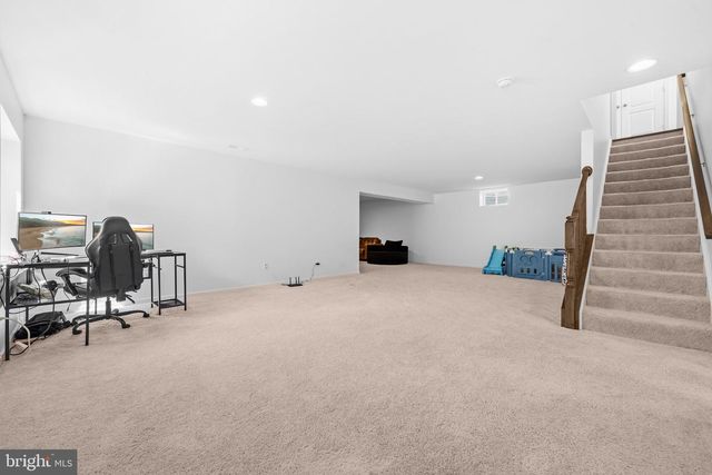 191 NEWBURY ST, Charles Town, WV 25414