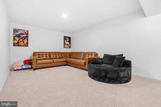 191 NEWBURY ST, Charles Town, WV 25414