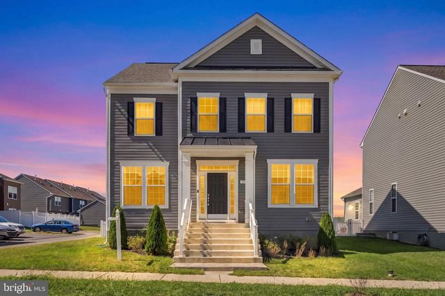191 NEWBURY ST, Charles Town, WV 25414