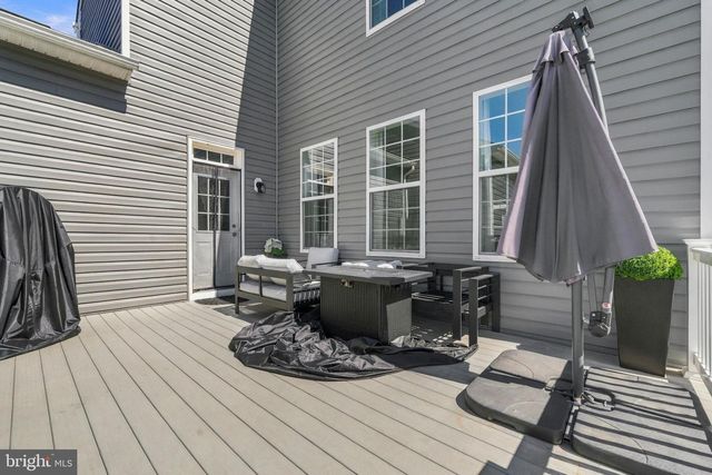 191 NEWBURY ST, Charles Town, WV 25414