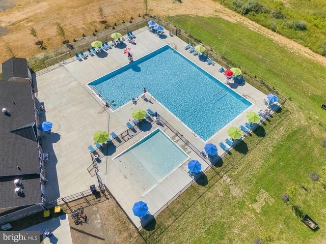 191 NEWBURY ST, Charles Town, WV 25414