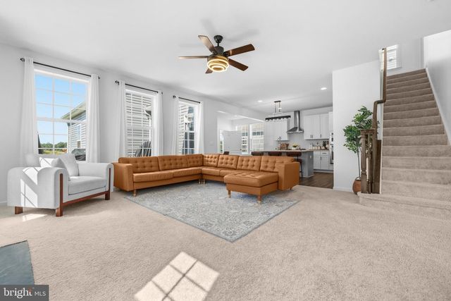 191 NEWBURY ST, Charles Town, WV 25414