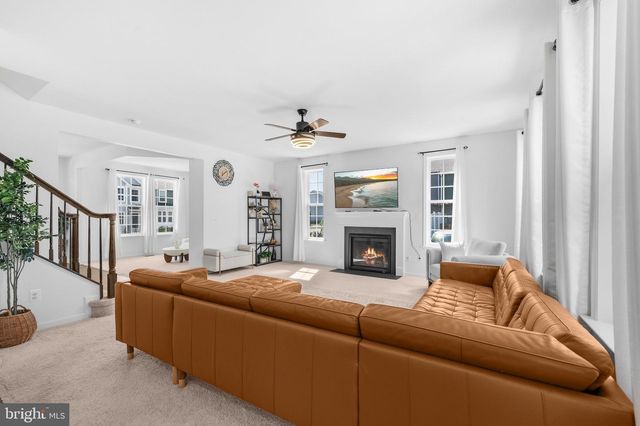 191 NEWBURY ST, Charles Town, WV 25414