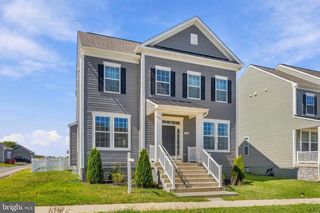 191 NEWBURY ST, Charles Town, WV 25414