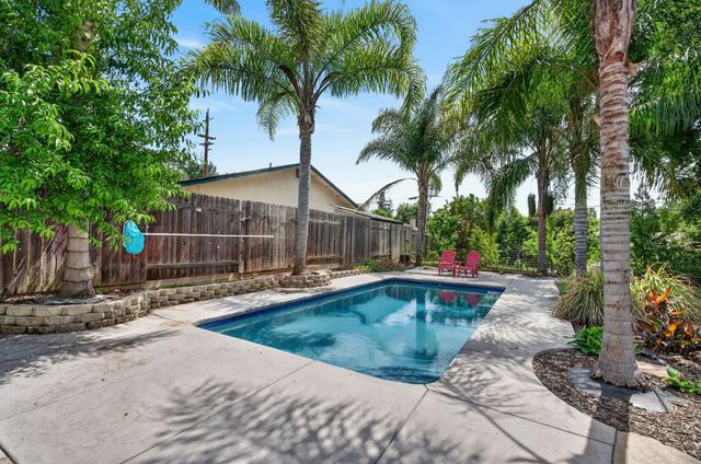 8882 Evening Star Ct, Orangevale, CA 95662