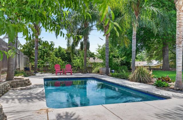 8882 Evening Star Ct, Orangevale, CA 95662