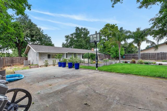 8882 Evening Star Ct, Orangevale, CA 95662