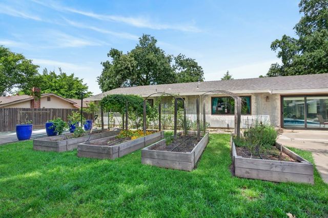 8882 Evening Star Ct, Orangevale, CA 95662