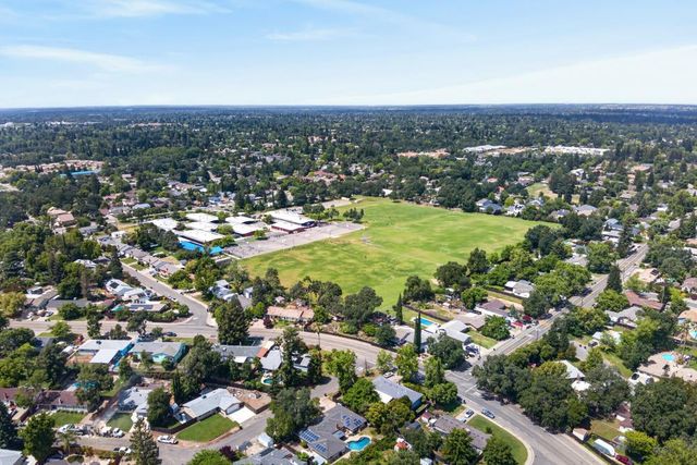 8882 Evening Star Ct, Orangevale, CA 95662