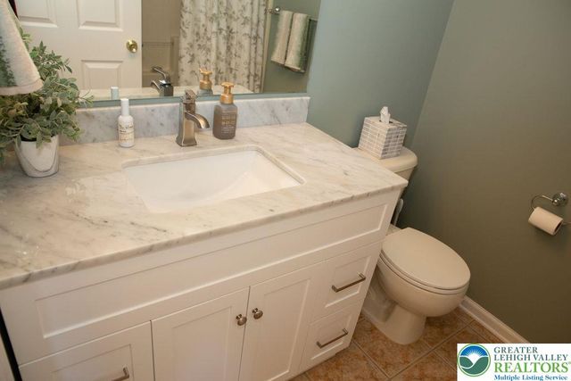 165 Muirfield Way, Williams Twp, PA 18042