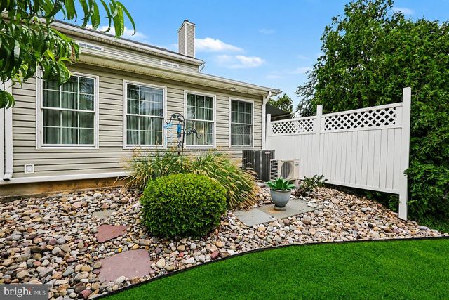 1504 MACINTOSH WAY, Hummelstown, PA 17036