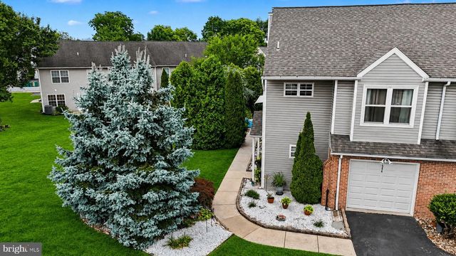 1504 MACINTOSH WAY, Hummelstown, PA 17036