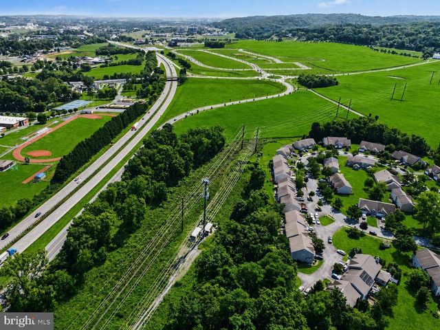 1504 MACINTOSH WAY, Hummelstown, PA 17036