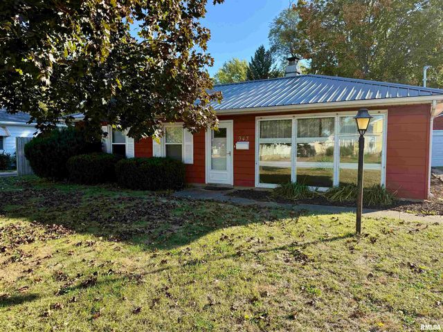 943 HAWKINSON Avenue, Galesburg, IL 61401