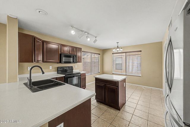 4809 W VALENCIA Drive, Laveen, AZ 85339