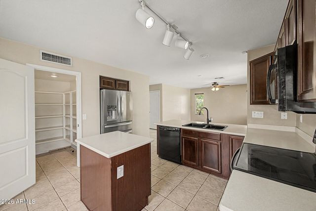 4809 W VALENCIA Drive, Laveen, AZ 85339