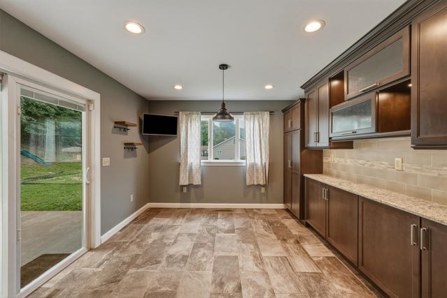 330 Woodville Drive, Huntington, WV 25701