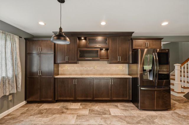 330 Woodville Drive, Huntington, WV 25701