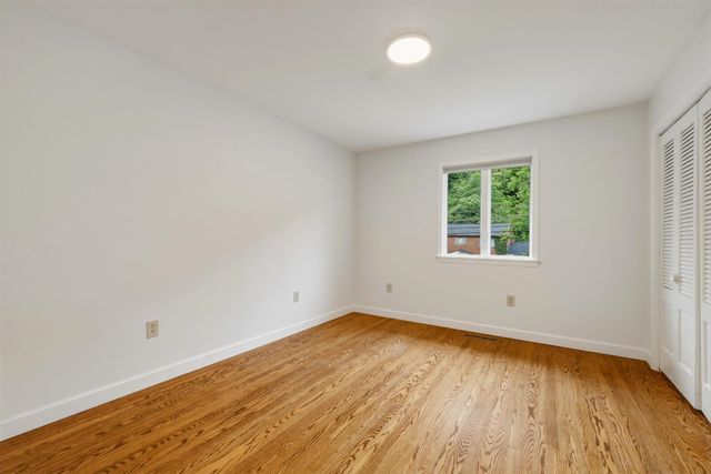 330 Woodville Drive, Huntington, WV 25701