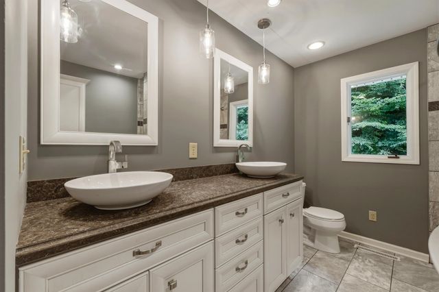 330 Woodville Drive, Huntington, WV 25701