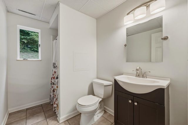 330 Woodville Drive, Huntington, WV 25701