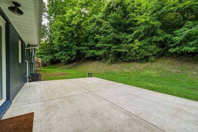 330 Woodville Drive, Huntington, WV 25701