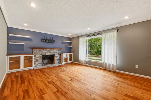 330 Woodville Drive, Huntington, WV 25701