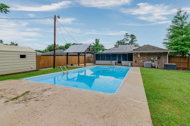 10192 Amelia Ln, Hammond, LA 70403