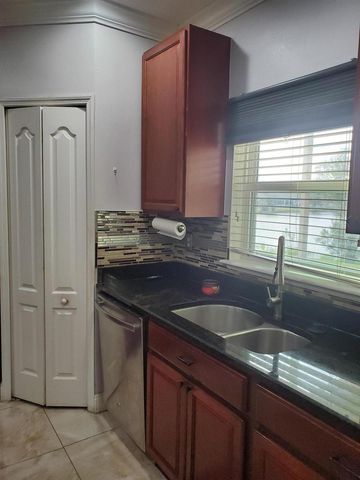6140 NW Butterfly Orchid Place, Port St. Lucie, FL 34986