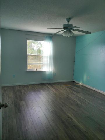 6140 NW Butterfly Orchid Place, Port St. Lucie, FL 34986