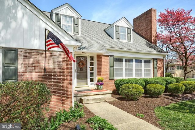 326 ALLEGHENY AVE, Hanover, PA 17331