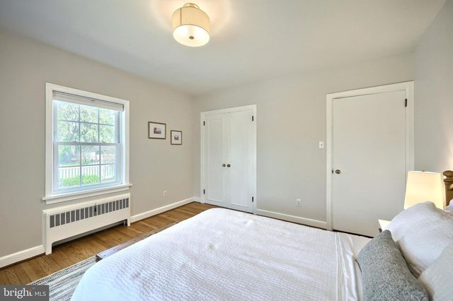 326 ALLEGHENY AVE, Hanover, PA 17331
