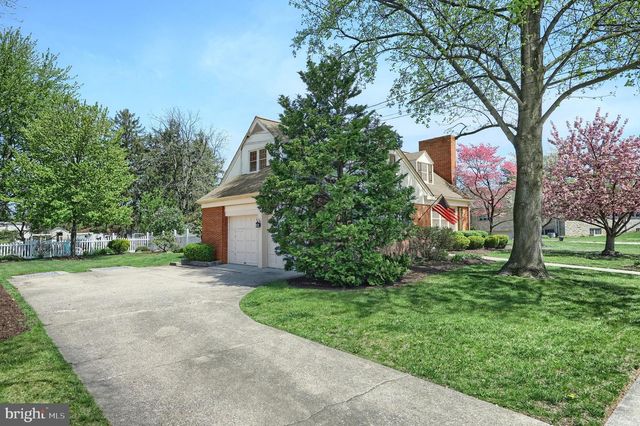 326 ALLEGHENY AVE, Hanover, PA 17331
