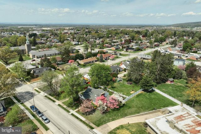326 ALLEGHENY AVE, Hanover, PA 17331