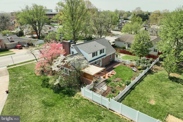 326 ALLEGHENY AVE, Hanover, PA 17331