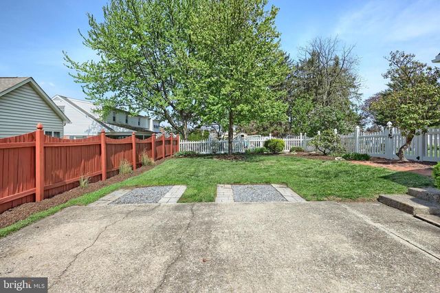 326 ALLEGHENY AVE, Hanover, PA 17331