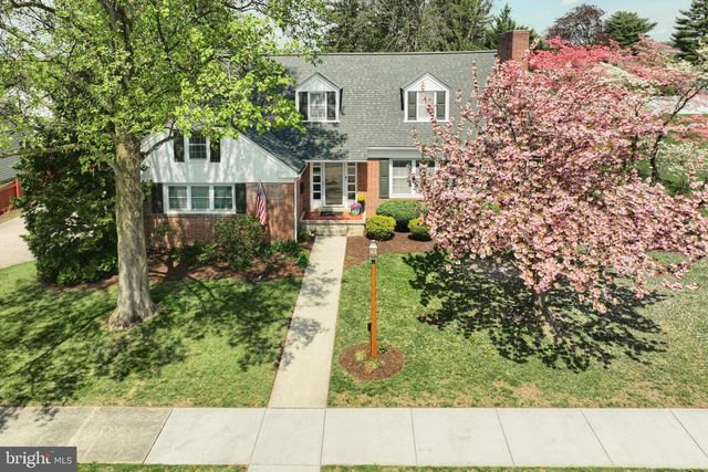 326 ALLEGHENY AVE, Hanover, PA 17331