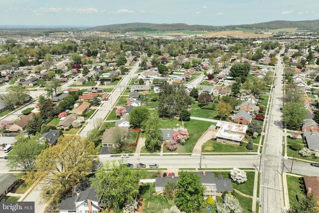 326 ALLEGHENY AVE, Hanover, PA 17331