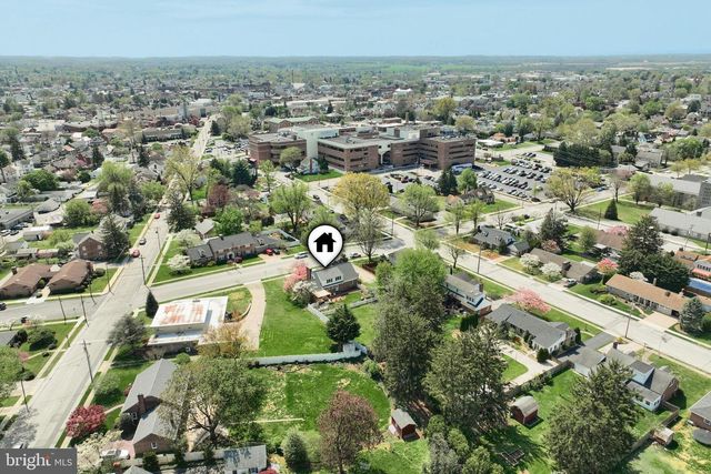 326 ALLEGHENY AVE, Hanover, PA 17331
