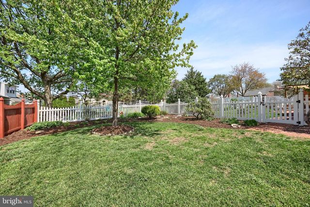 326 ALLEGHENY AVE, Hanover, PA 17331