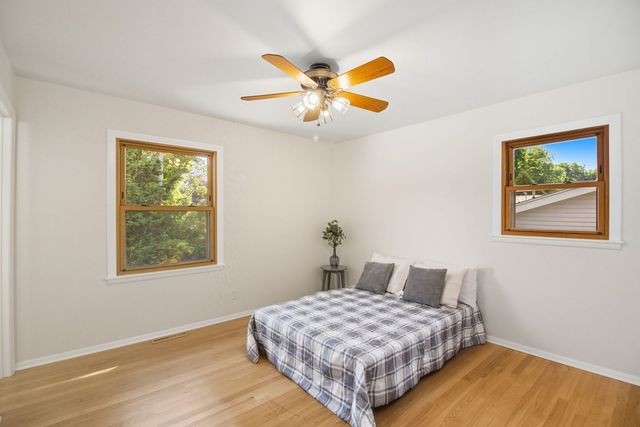 30W355 Claymore Lane, Naperville, IL 60563