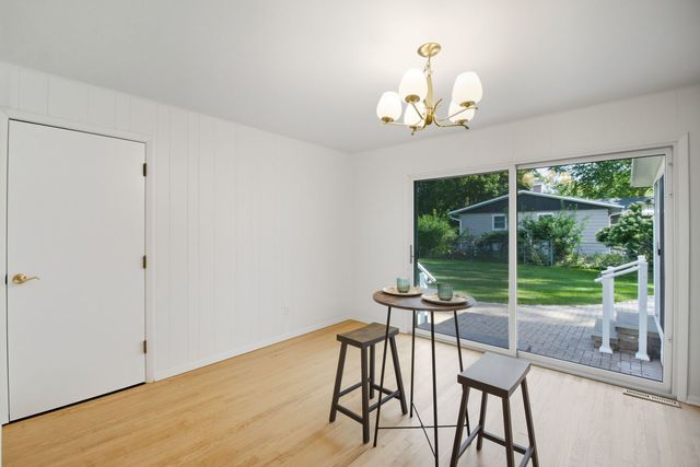 30W355 Claymore Lane, Naperville, IL 60563