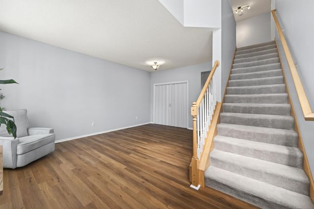 15105 Dupont Path, Apple Valley, MN 55124