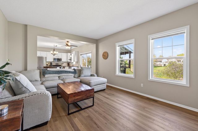 15105 Dupont Path, Apple Valley, MN 55124
