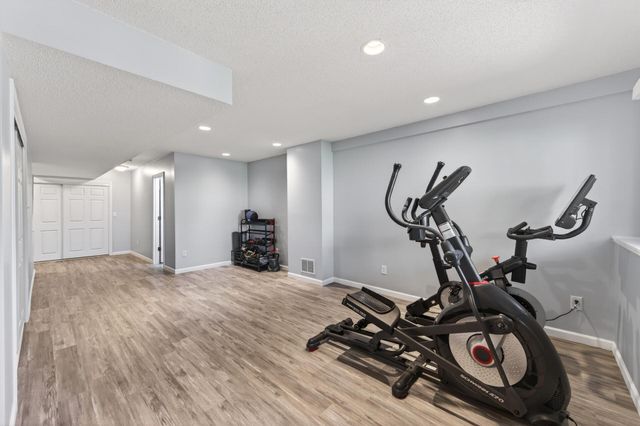 15105 Dupont Path, Apple Valley, MN 55124