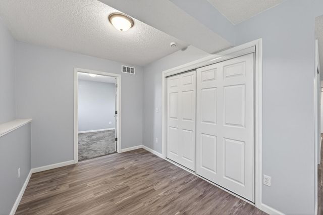 15105 Dupont Path, Apple Valley, MN 55124