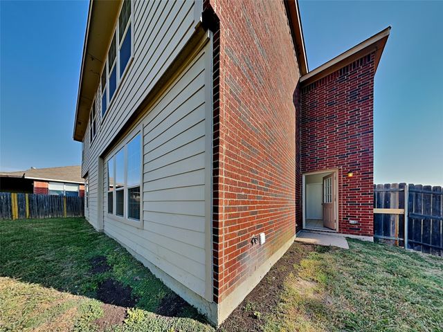 2707 Whisper Court, Mansfield, TX 76063