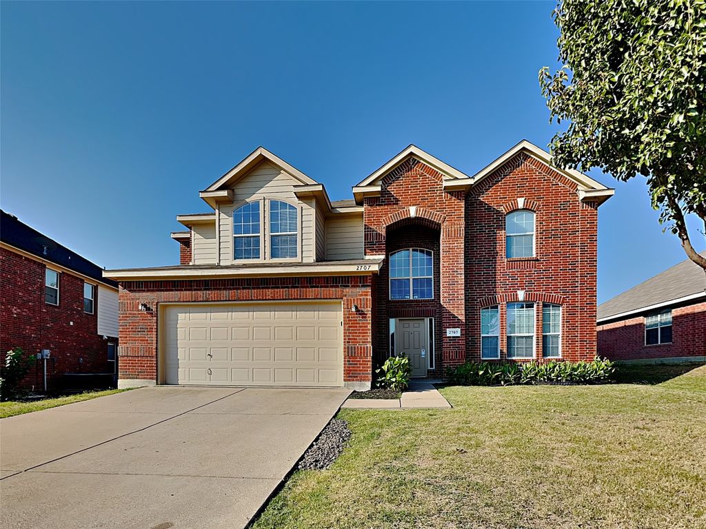 2707 Whisper Court, Mansfield, TX 76063